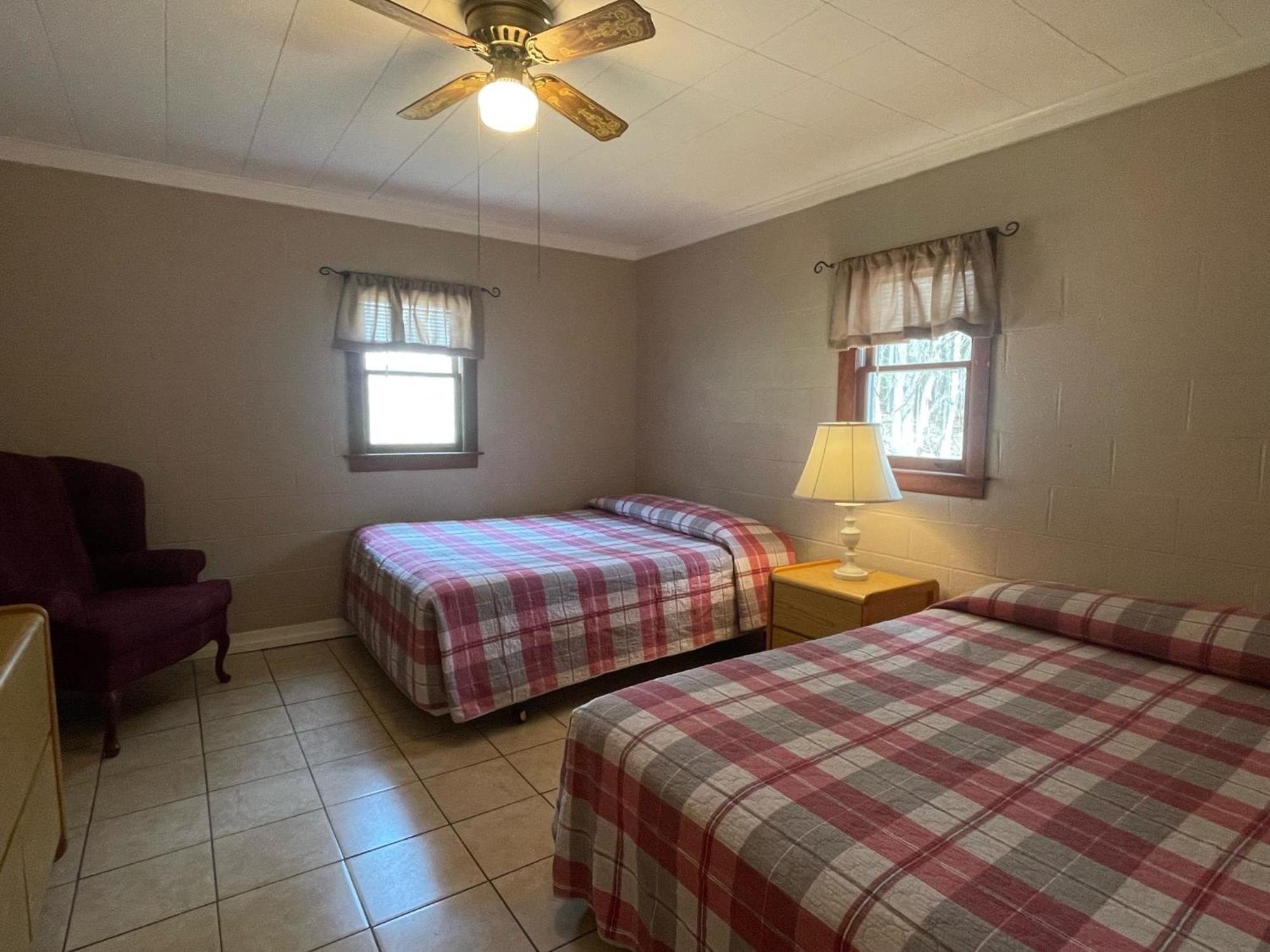 Hill View Motel And Cottages Lake George Szoba fotó