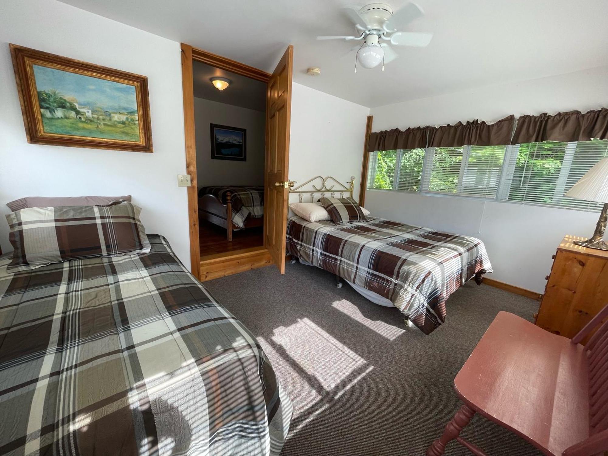 Hill View Motel And Cottages Lake George Szoba fotó